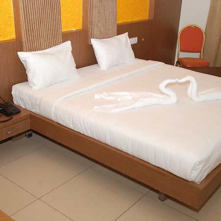 Hotel Pla Amrith Inn Tiruchirappalli Dış mekan fotoğraf